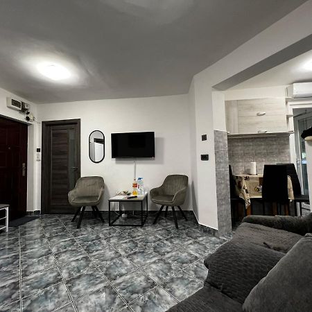 Ene Apart Oradea Free Parking المظهر الخارجي الصورة